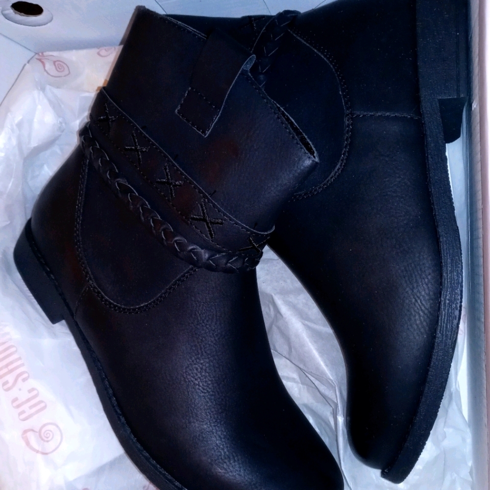 Woman's Booties